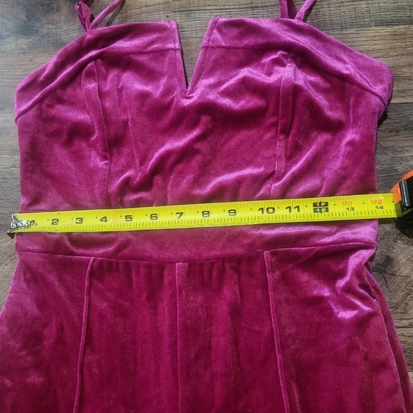 Blencot Women's Pink Sleeveless Velvet Wide Leg Overall Jumpsuit Size Small - Picture 6 of 10